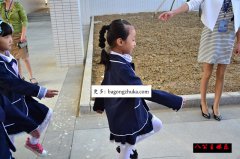 �ٳ��ϵİ׿�����С���򣡡�11P��